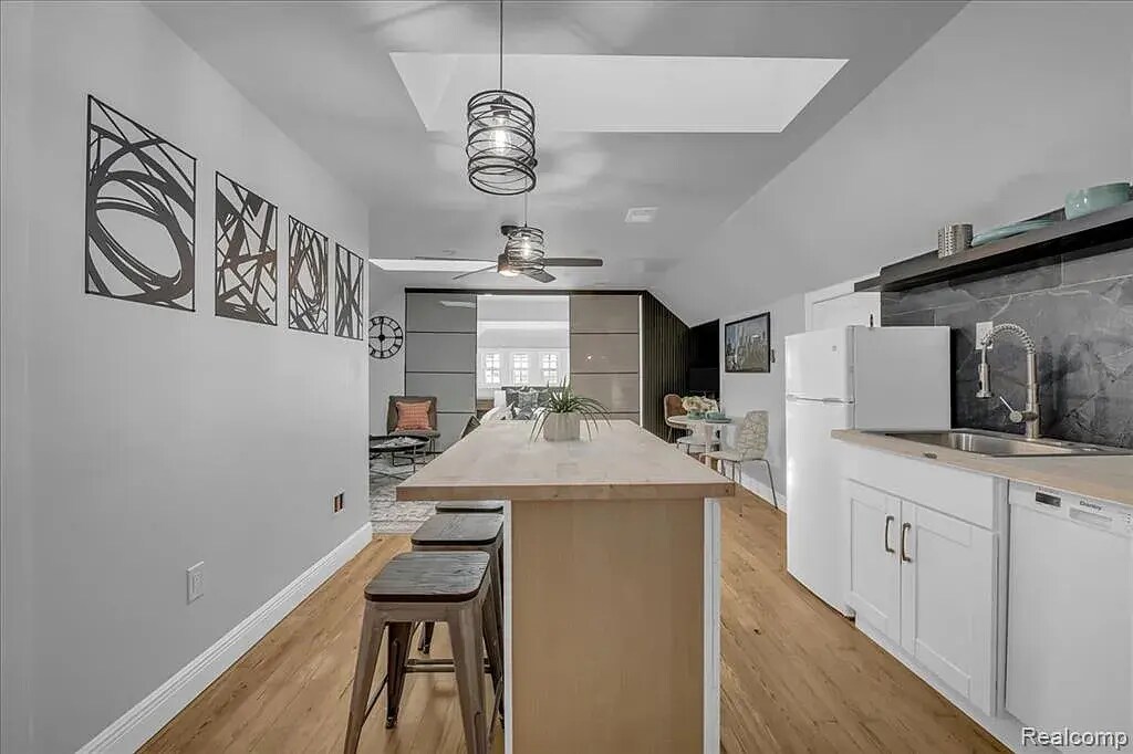 Building Photo - 1502 Virginia Park St