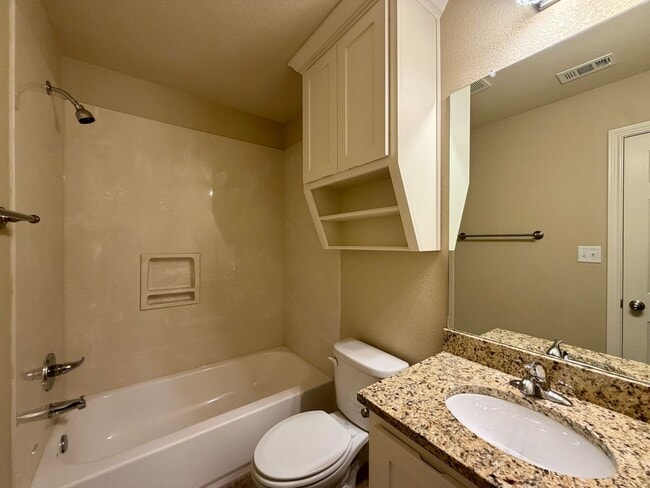 Building Photo - 2941 Savannah Ct