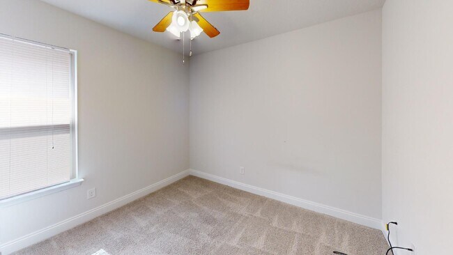 Building Photo - "Charming 3-Bed, 2-Bath Oasis on Regalo Drive – Spacious 1,504 Sq Ft Living in Pensacola!"