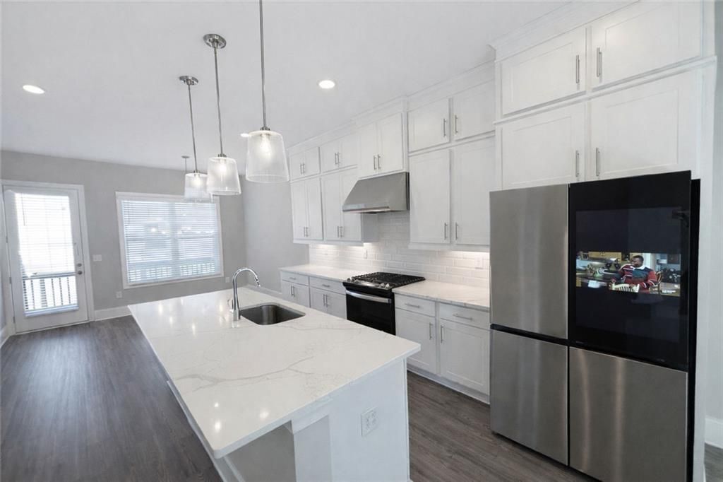 Building Photo - 1375 Walking Wy