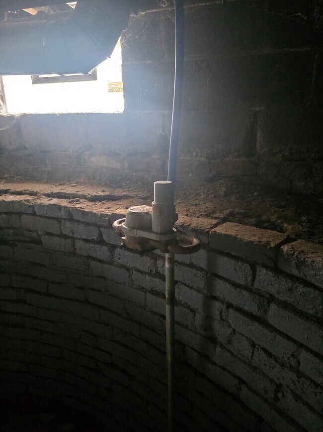 Building Photo - *PENDING* Recently Remodeled 2-Bedroom, 2-Bathroom Home – $1,100/Month - Accepting Section 8