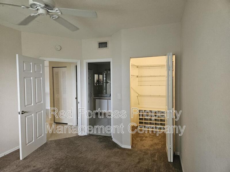 Building Photo - 6360 Aragon Way