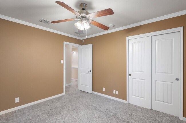 Building Photo - 8600 Harrier Dr