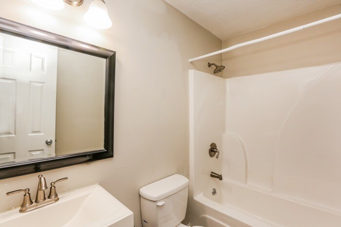 Building Photo - 529 Wolcott Cir