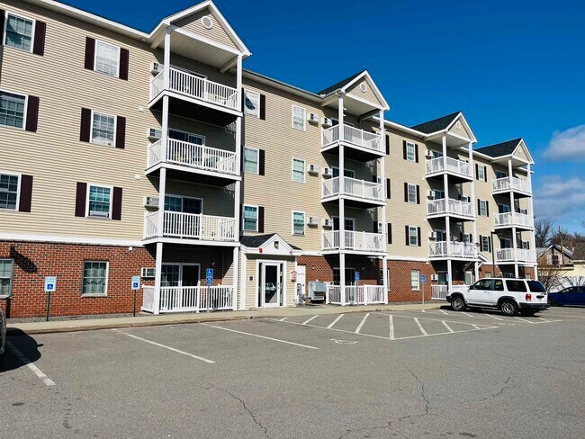 Primary Photo - 18 Harbor Ave