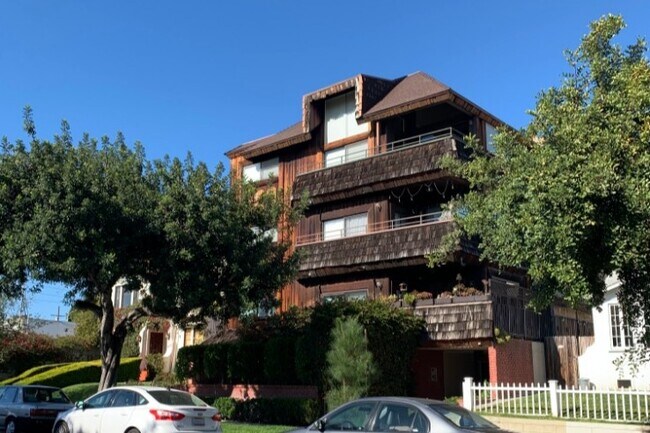 Primary Photo - 817 10th St