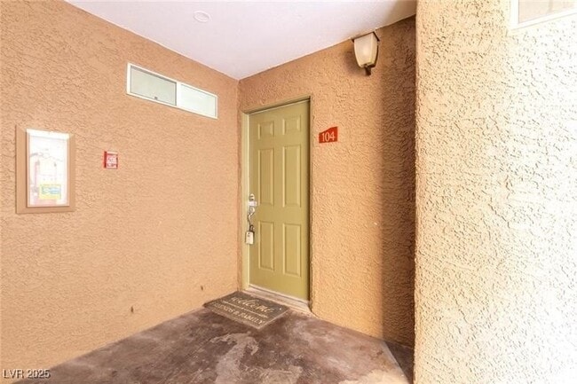 Building Photo - 2100 Jetty Rock Dr