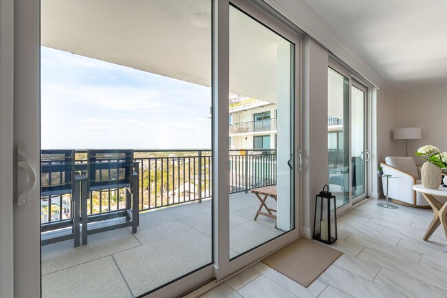 Building Photo - Siesta Key Luxury 2 Bed Condo with Gulf Views