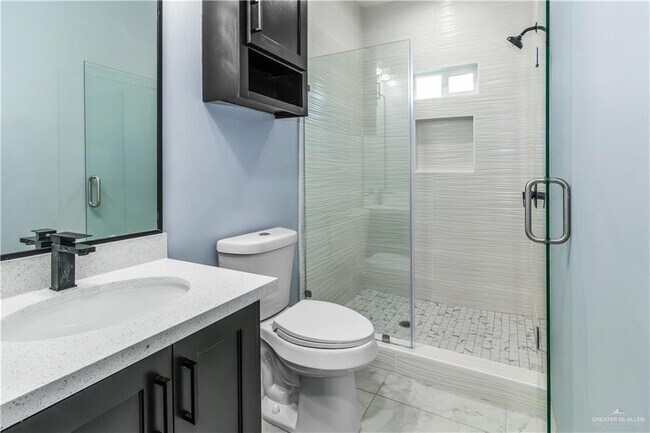 Building Photo - 20 N Emerald Ave