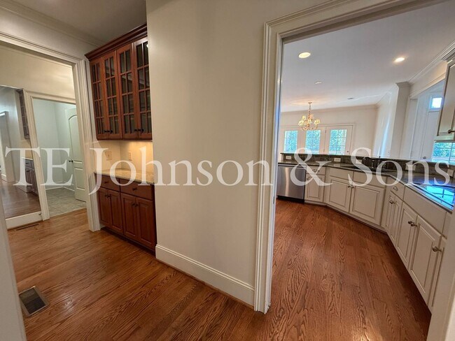 Building Photo - 5540 Brookberry Farm Rd