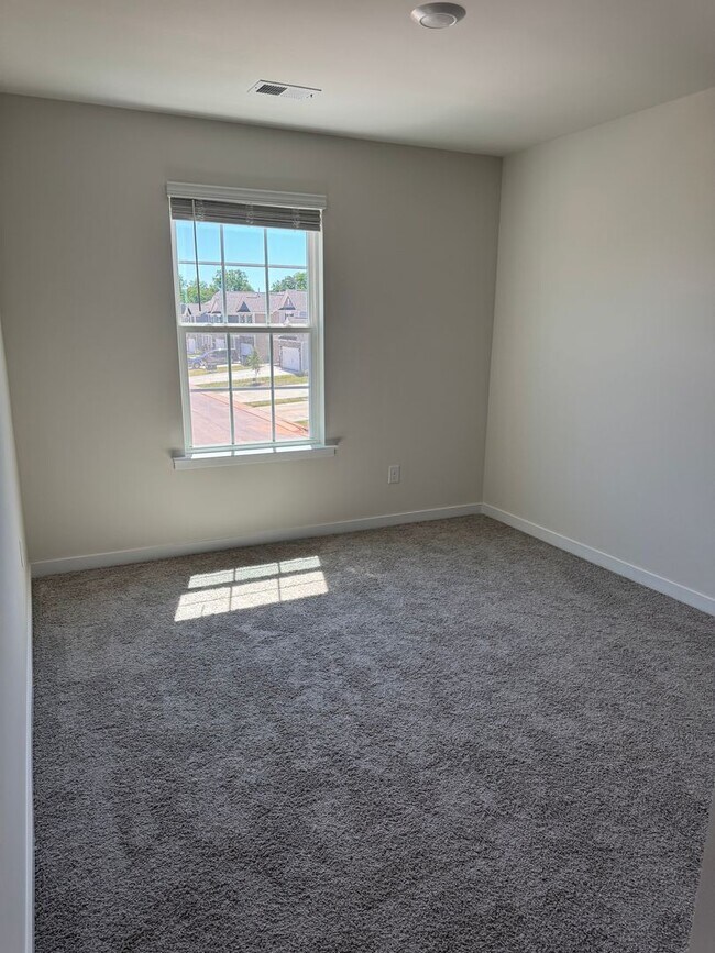 Building Photo - Brand-New 4 Bedroom Home in The Hamptons at Hickory – Modern Living, Pet Friendly