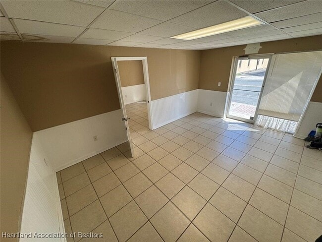 Building Photo - 241 S Commerce Ave