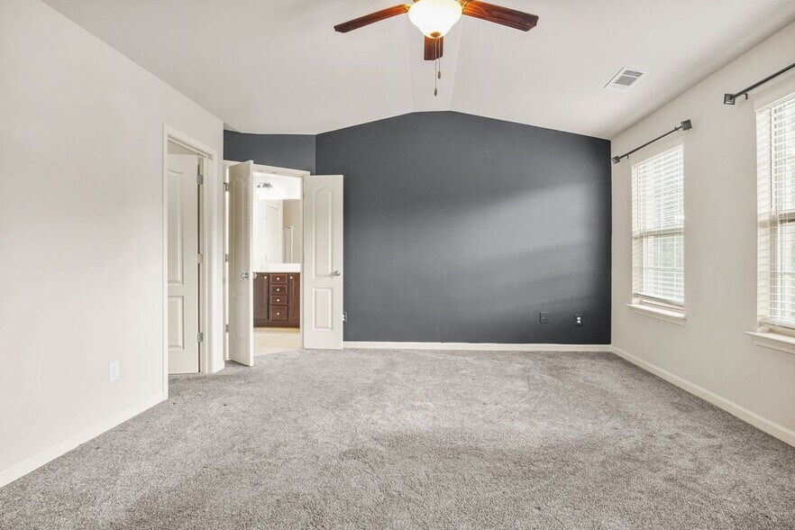 Building Photo - 1539 Creek Bend Ln NW