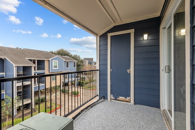 Building Photo - 18515 Egret Bay Blvd