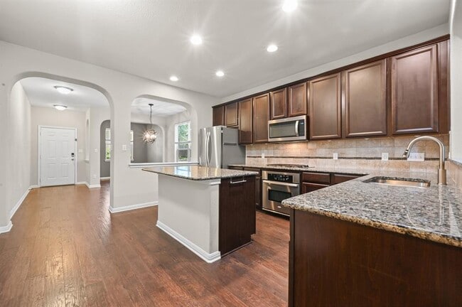 Building Photo - 1308 Central Park Ct
