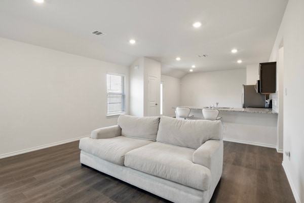 Building Photo - 3001 Glazner Dr