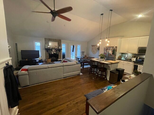 Building Photo - 7604 NW 76 Way