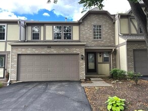 Building Photo - 1404 W Sapphire Dr