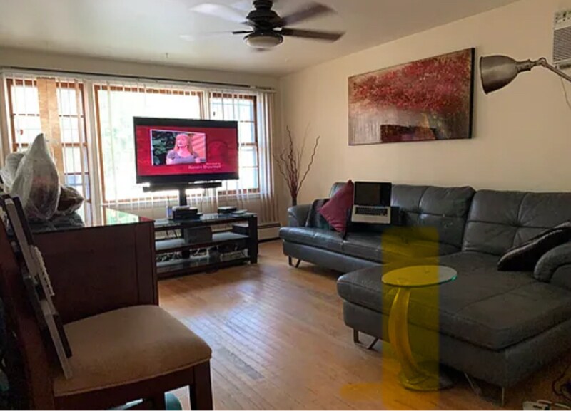 Building Photo - 2435 W 123rd St