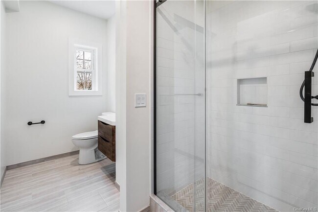 Building Photo - 202 Hooker Ave