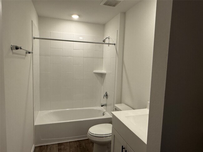 Building Photo - 31226 Bentley Pines Dr