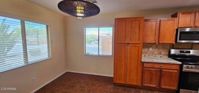 Building Photo - 224 S Cactus St