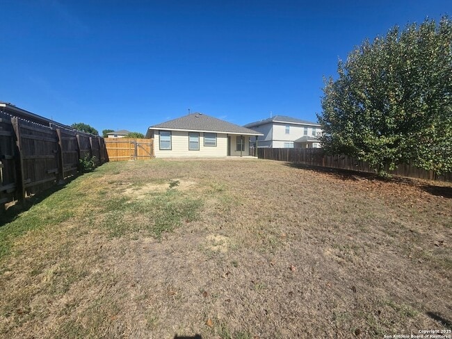 Building Photo - 154 Lake Washington Dr