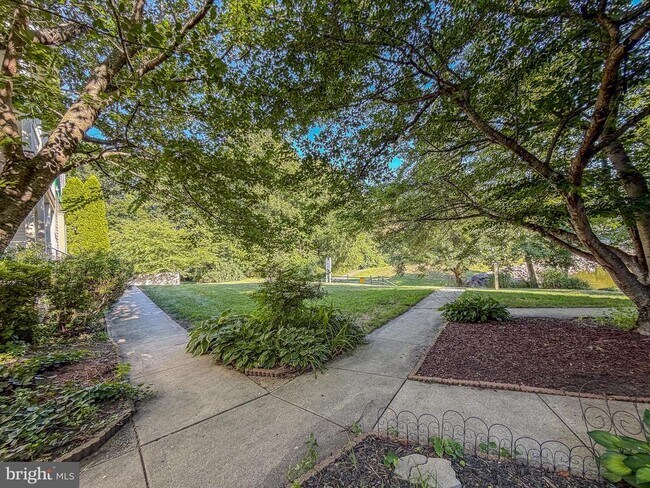 Building Photo - 12821 Mill Brook Ct