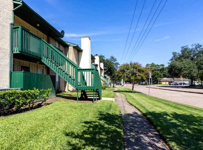 Building Photo - 1516 Bay Area Blvd