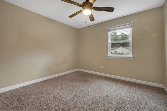 Building Photo - 5831 Split Oak Ln