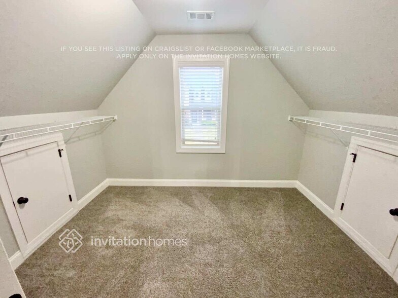 Building Photo - 415 Meadow Vista Ln