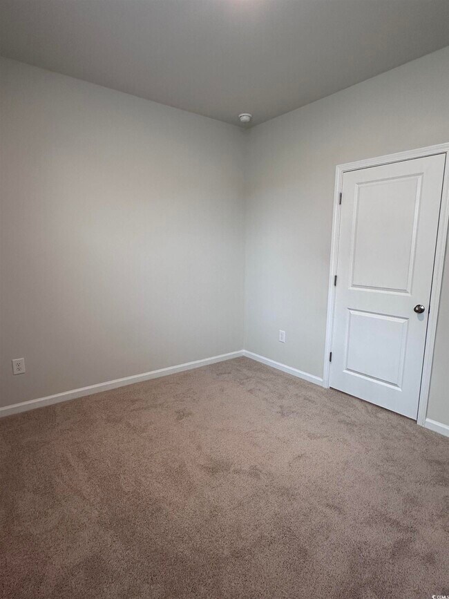 Building Photo - 5175 Yellowstone Dr