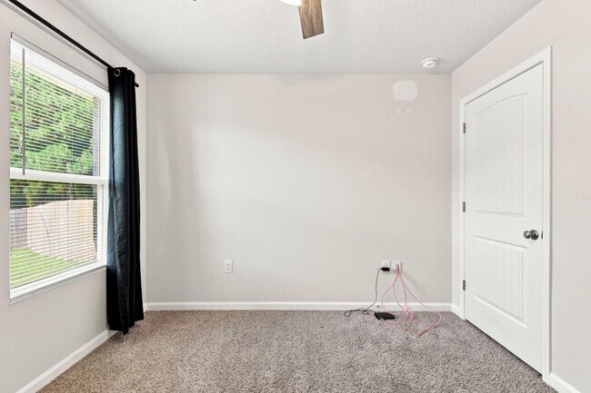 Building Photo - 3284 Chapelwood Dr