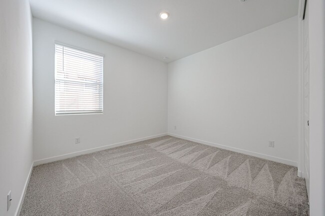 Building Photo - COMING SOON!! Recently built 5-Bedroom Home in Goodyear with Upgrades & Resort-Style Amenities
