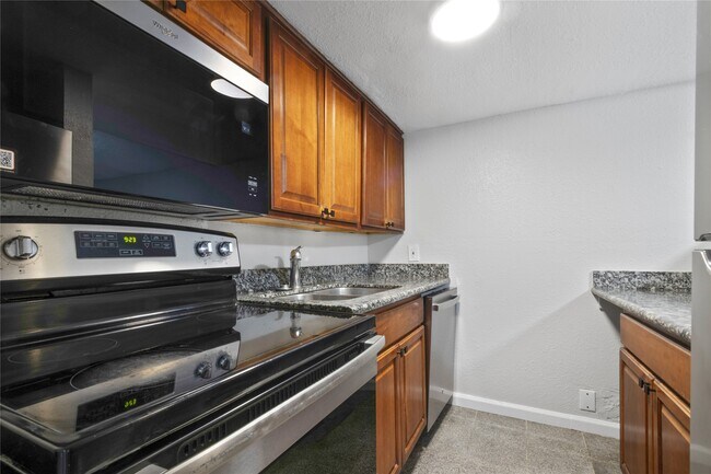 Building Photo - 2507 37th St