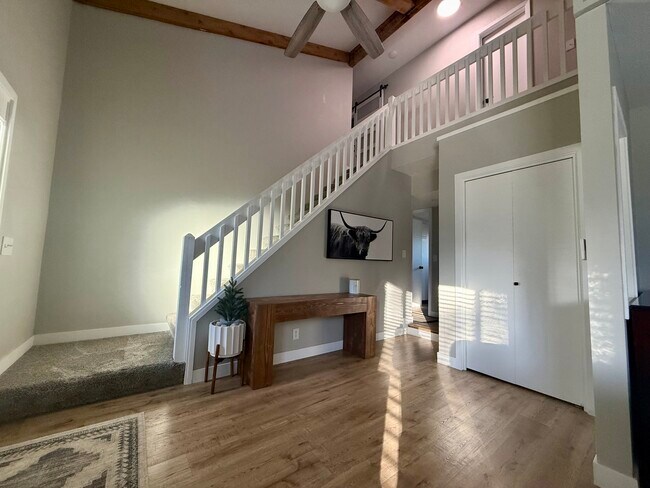 Building Photo - 2305 S 165th St