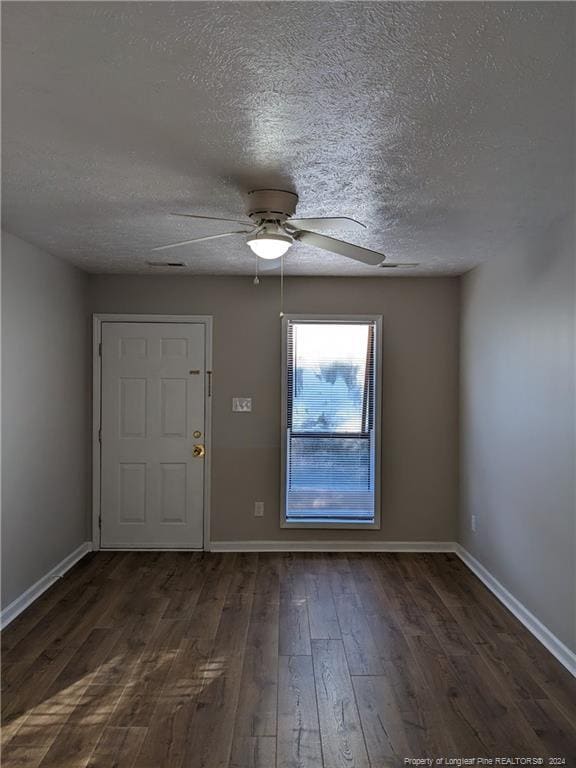 Building Photo - 208 Bull Run St