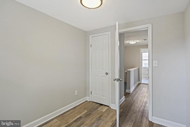 Building Photo - 5107 Laurel Ave
