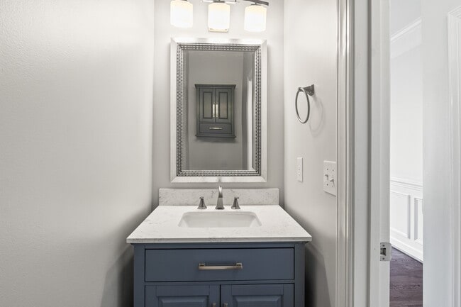 Building Photo - 309 Caraway Ln