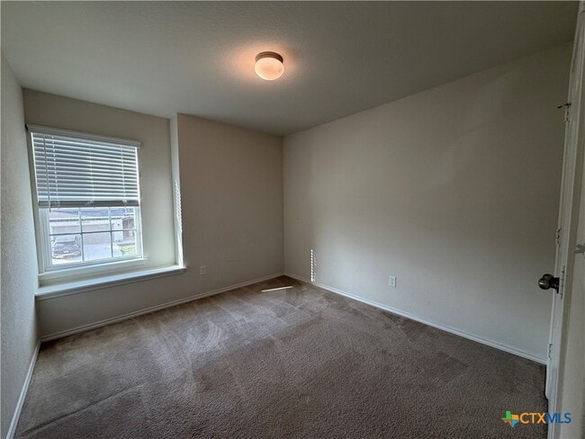 Building Photo - 323 Mistflower