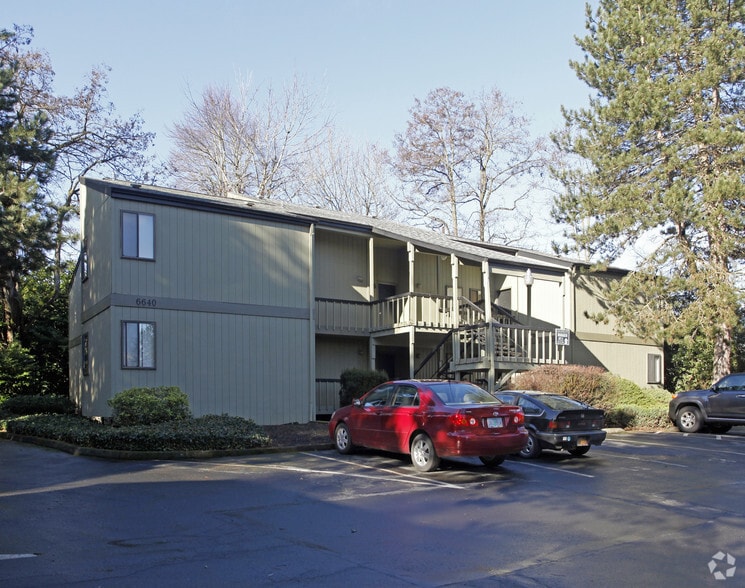 Primary Photo - Lancaster Apartments