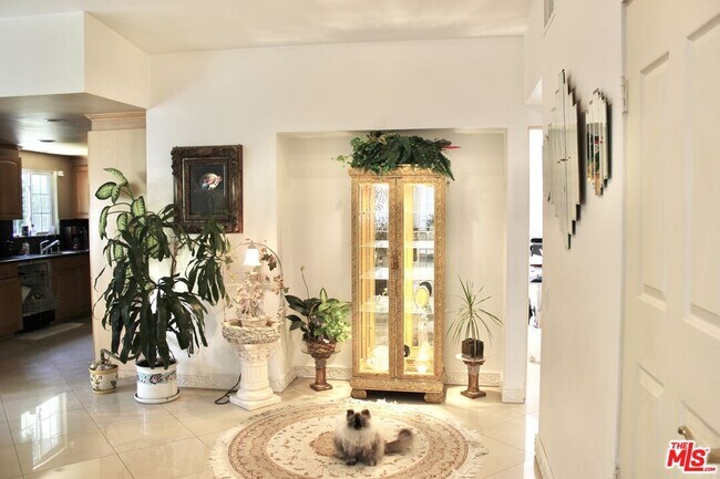 Building Photo - 1265 Bienveneda Ave