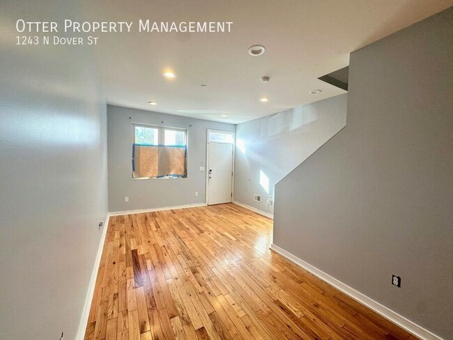 Building Photo - Modern 3BR/2.5BA Home with Balcony Terrace...