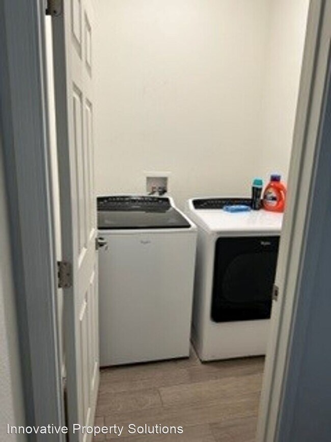 Building Photo - 3 br, 2 bath House - 7731 S Spinn Way