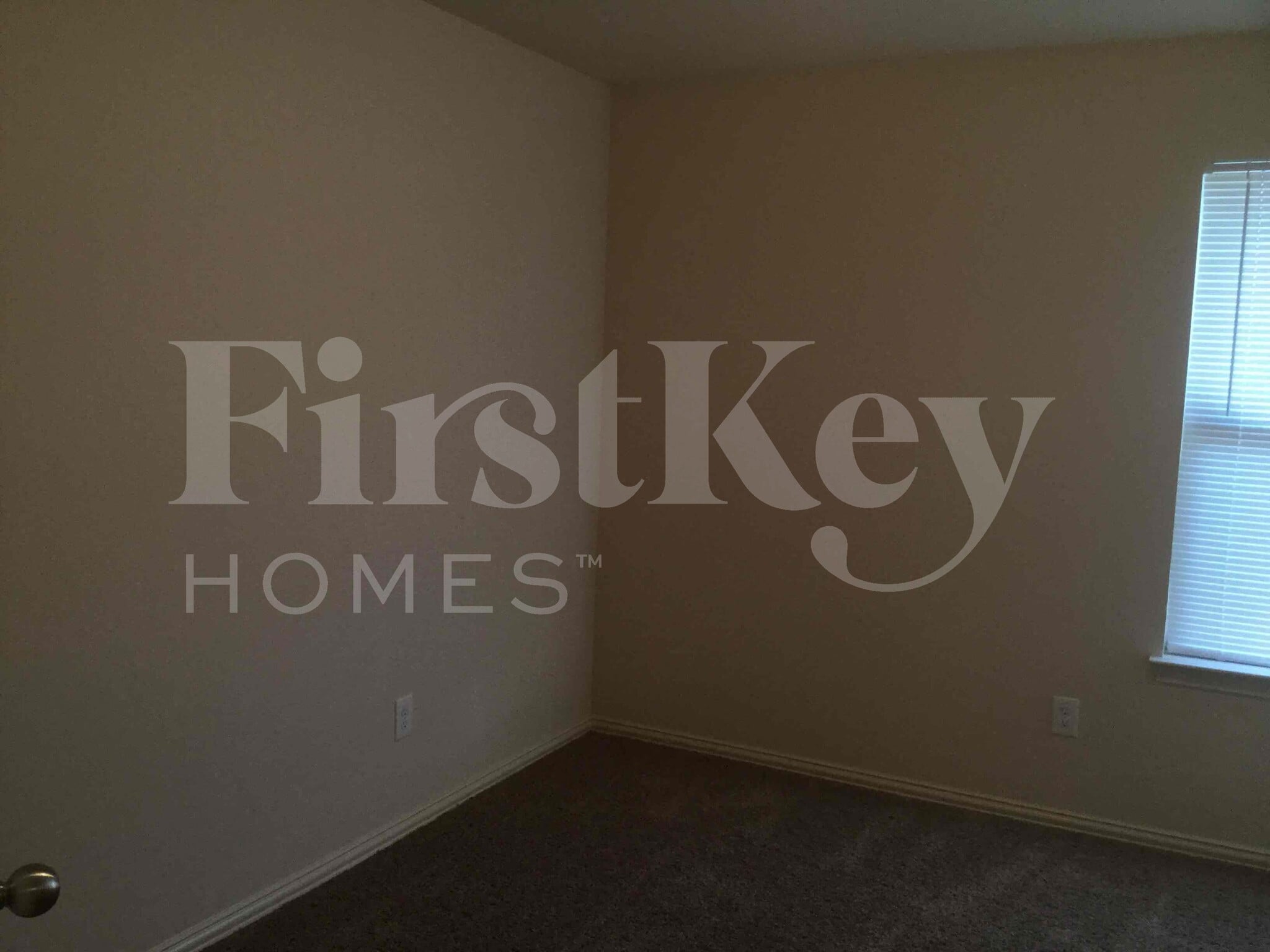 Building Photo - 611 Hilton Dr