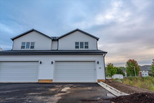 Building Photo - 139 Prairie Heights Dr