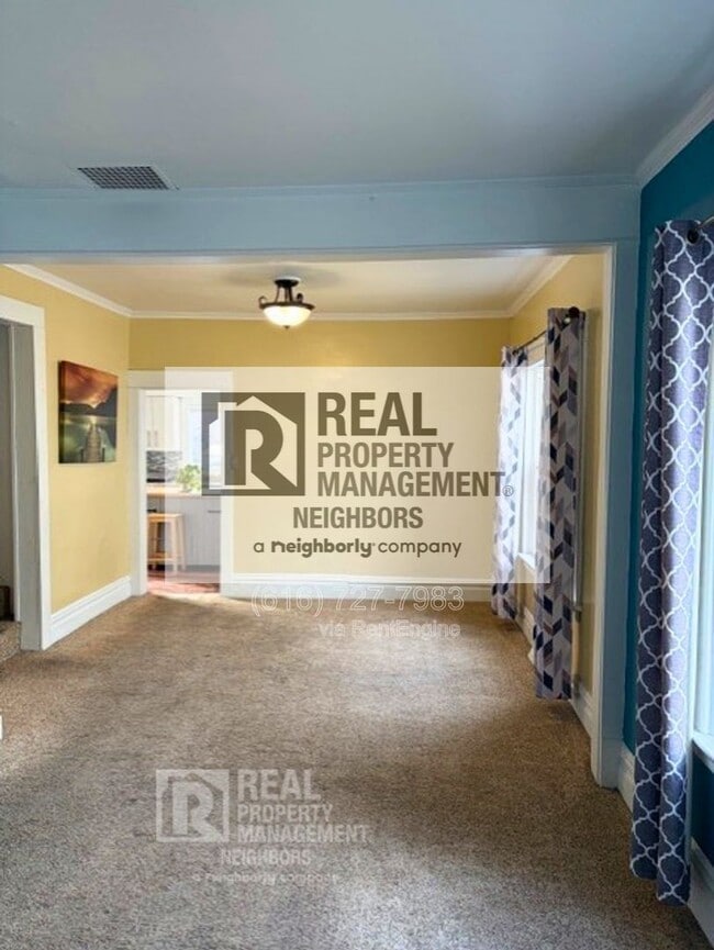 Building Photo - 88 E 18th St