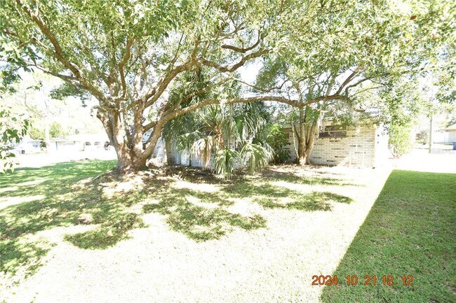 Building Photo - 7742 Yucca Dr