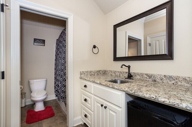 Building Photo - Fully Furnished, All-Inclusive Lakefront L...