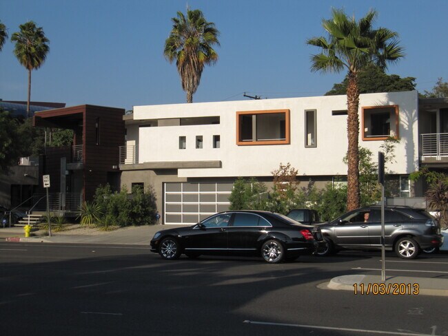 Front of Building - 502 N San Vicente Blvd